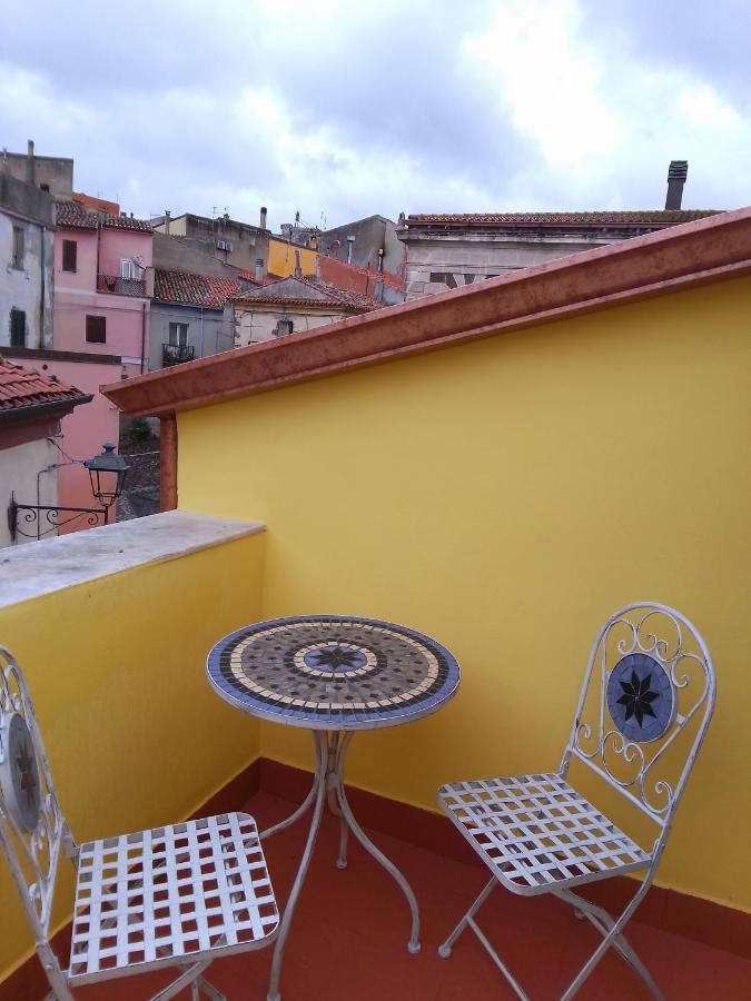 Piccola Casa Di Sardegna Lägenhet Villanova Monteleone Exteriör bild