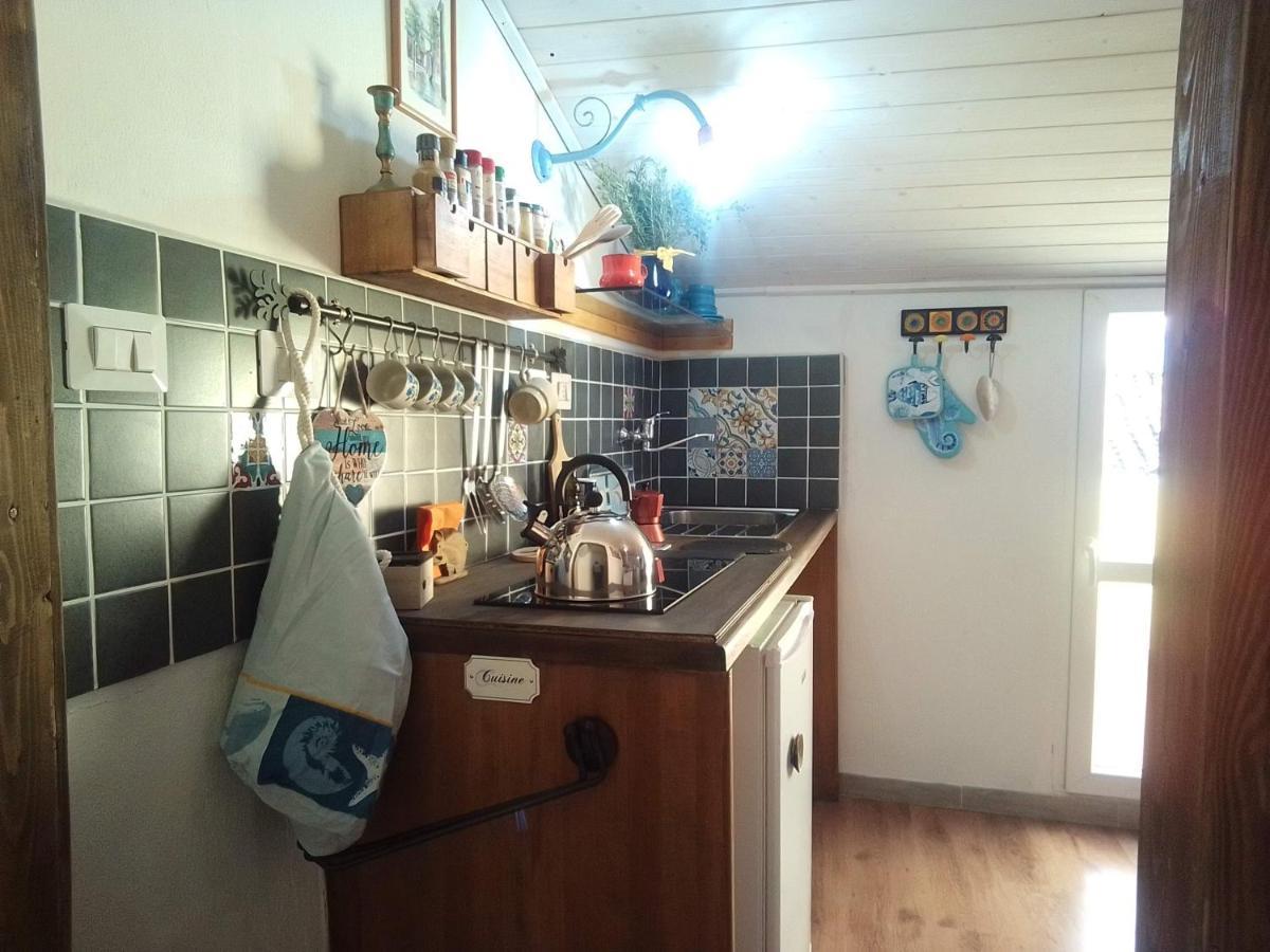 Piccola Casa Di Sardegna Lägenhet Villanova Monteleone Exteriör bild
